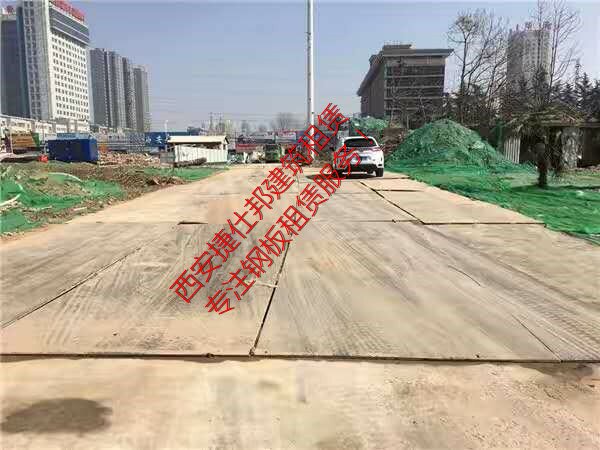 湖北航天新区路基施工铺装现场